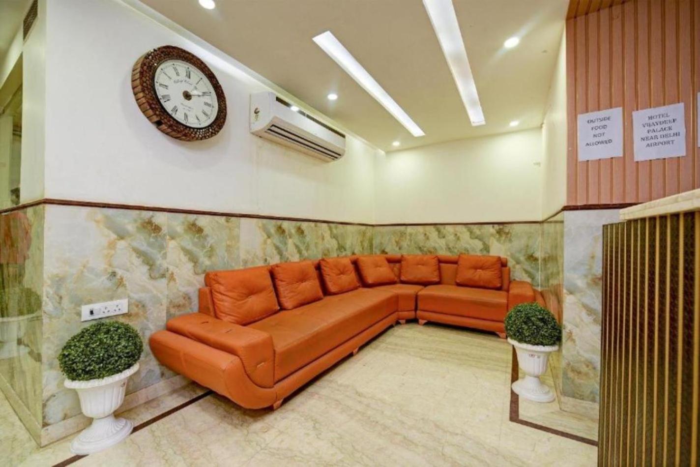 Rosewood Suites A Family Hotel Near Delhi Airport Új-Delhi Kültér fotó