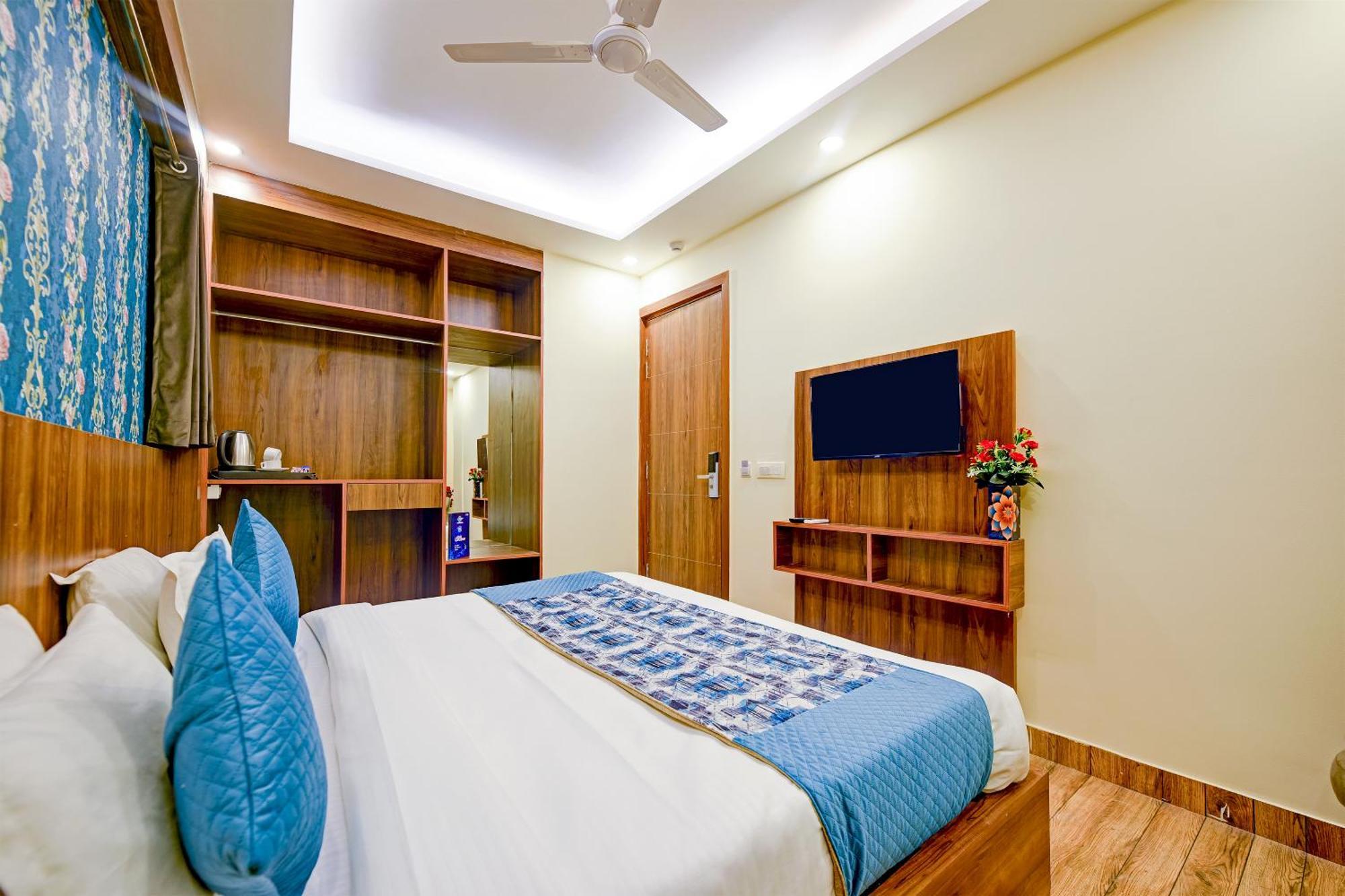 Rosewood Suites A Family Hotel Near Delhi Airport Új-Delhi Kültér fotó