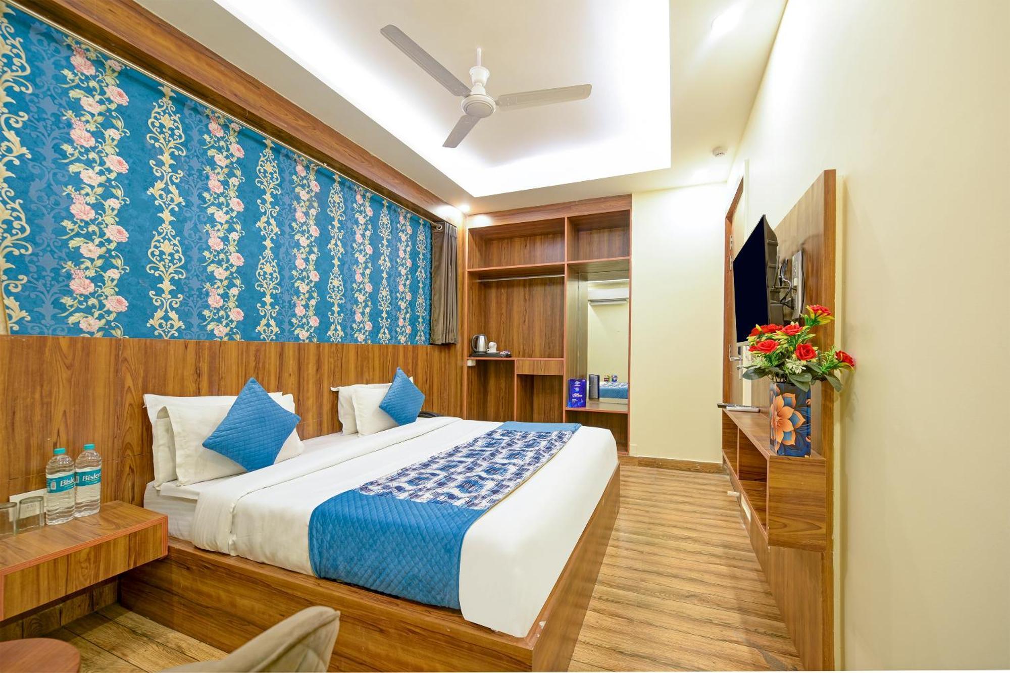 Rosewood Suites A Family Hotel Near Delhi Airport Új-Delhi Kültér fotó